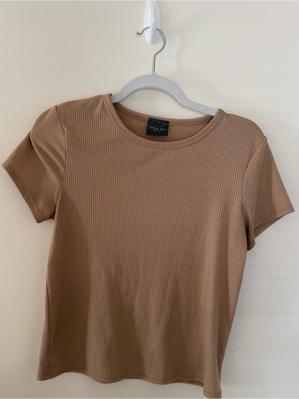 Olivia Rae Ribbed Short Sleeve Tee in Camel Brown